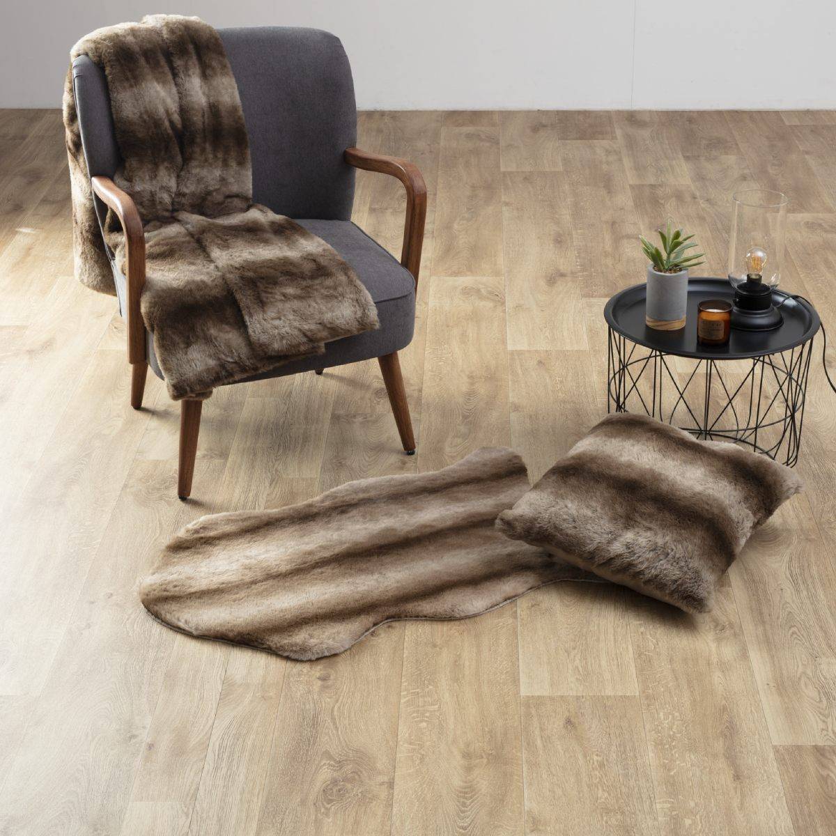 Atmosphera - Tapis décoratif en Fourrure nuance marron 60 x 90 cm - Image 3