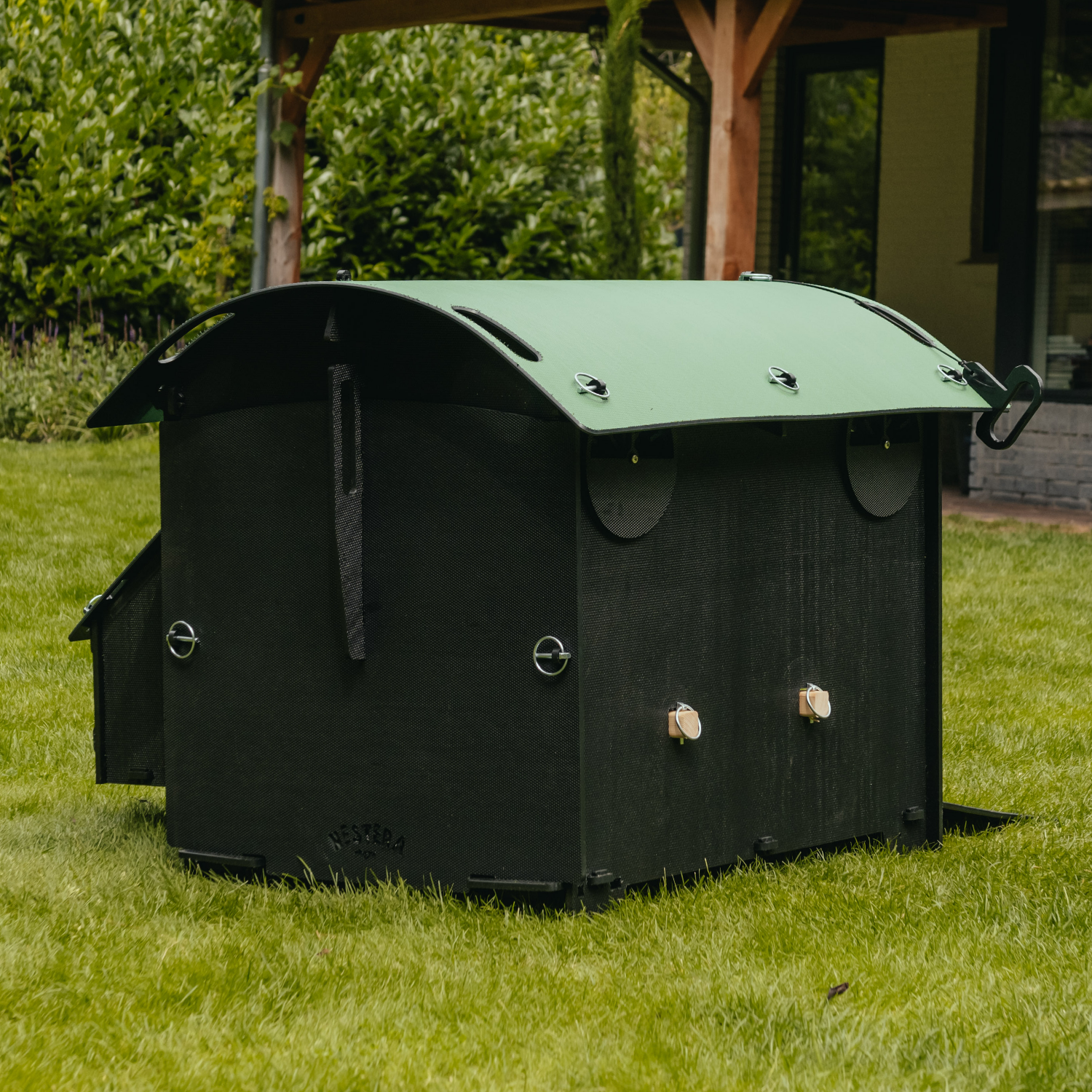 Poulailler Nestera The House Medium 5 poules  - Plastique recyclé - garanti 25 ans - Image 4