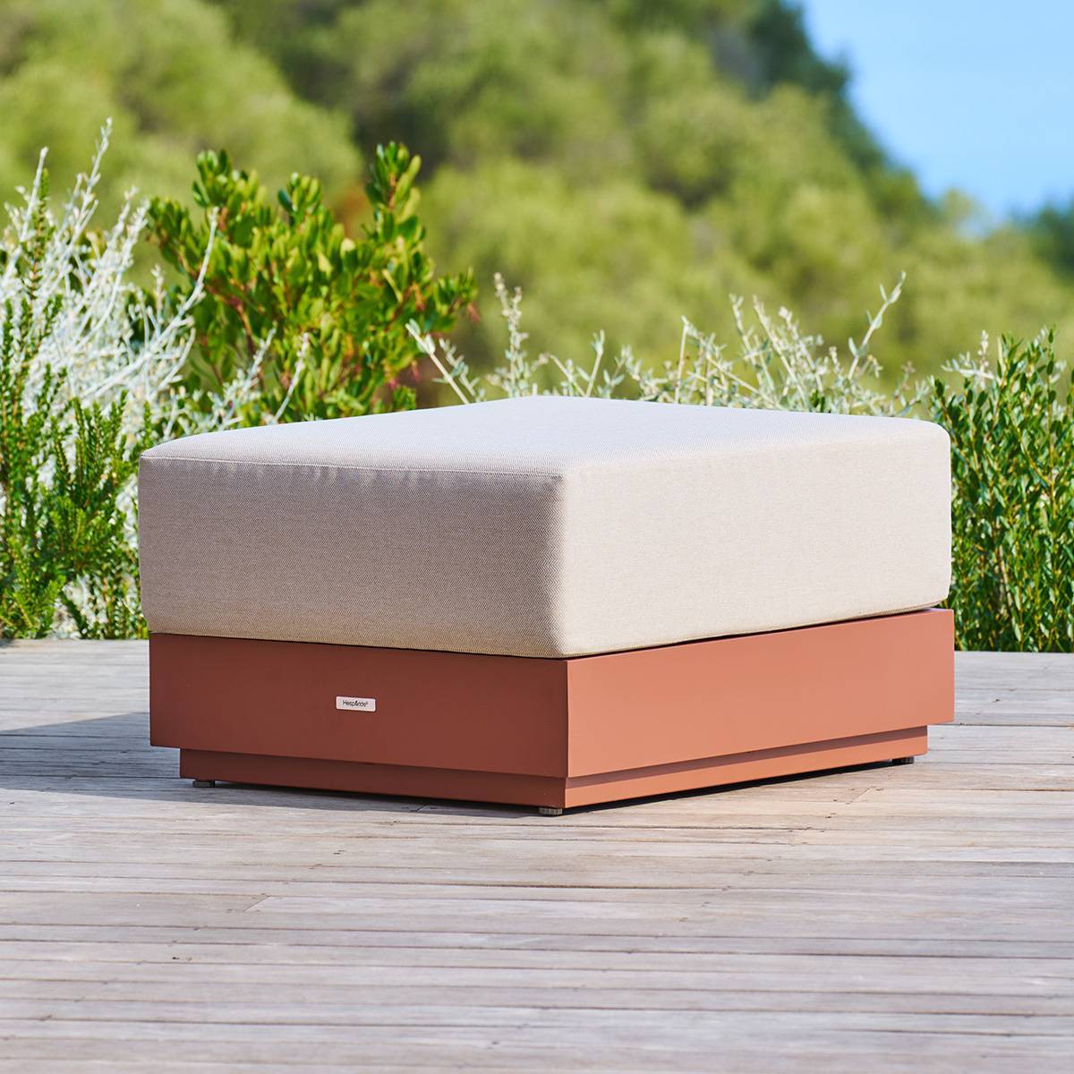 Hesperide - Pouf de jardin Allure acajou Hespéride - Image 1