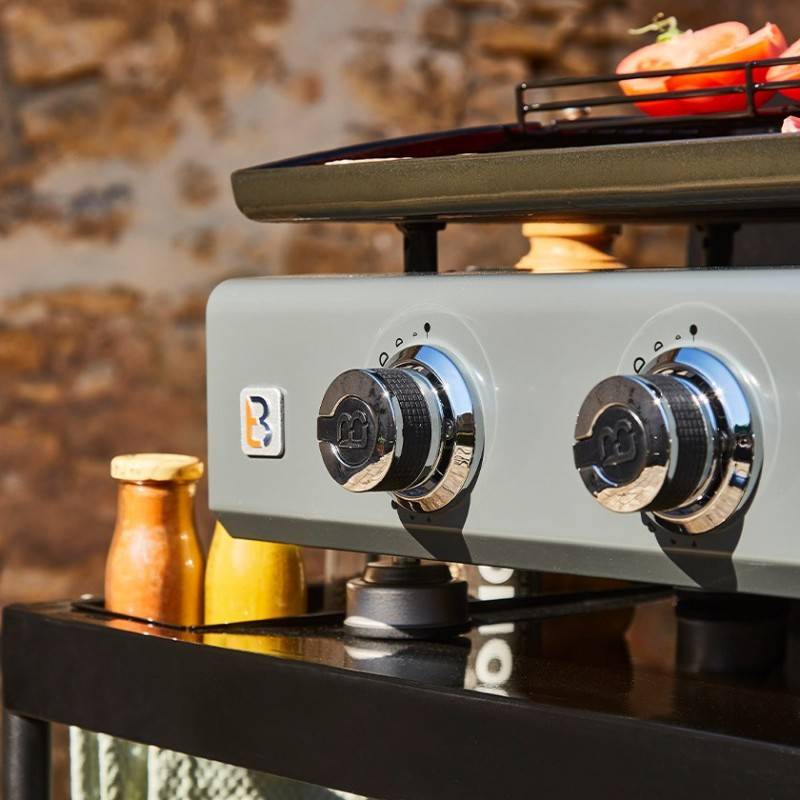 Brasero - Plancha gaz Silvia IIG Gun Metal 3 feux – BRASERO BY FAVEX – Plaque fonte 5 mm – 7,5 kW – Jusqu'à 10 convives - Image 5