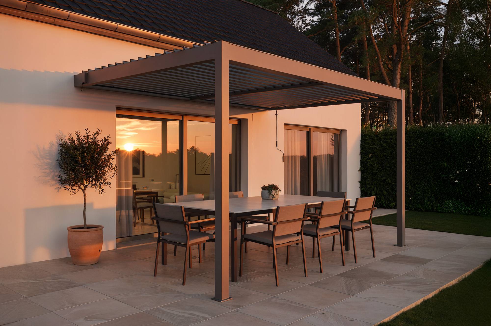 Pergola bioclimatique adossée 4x3 m PIANA aluminium taupe - lames orientables - Image 3