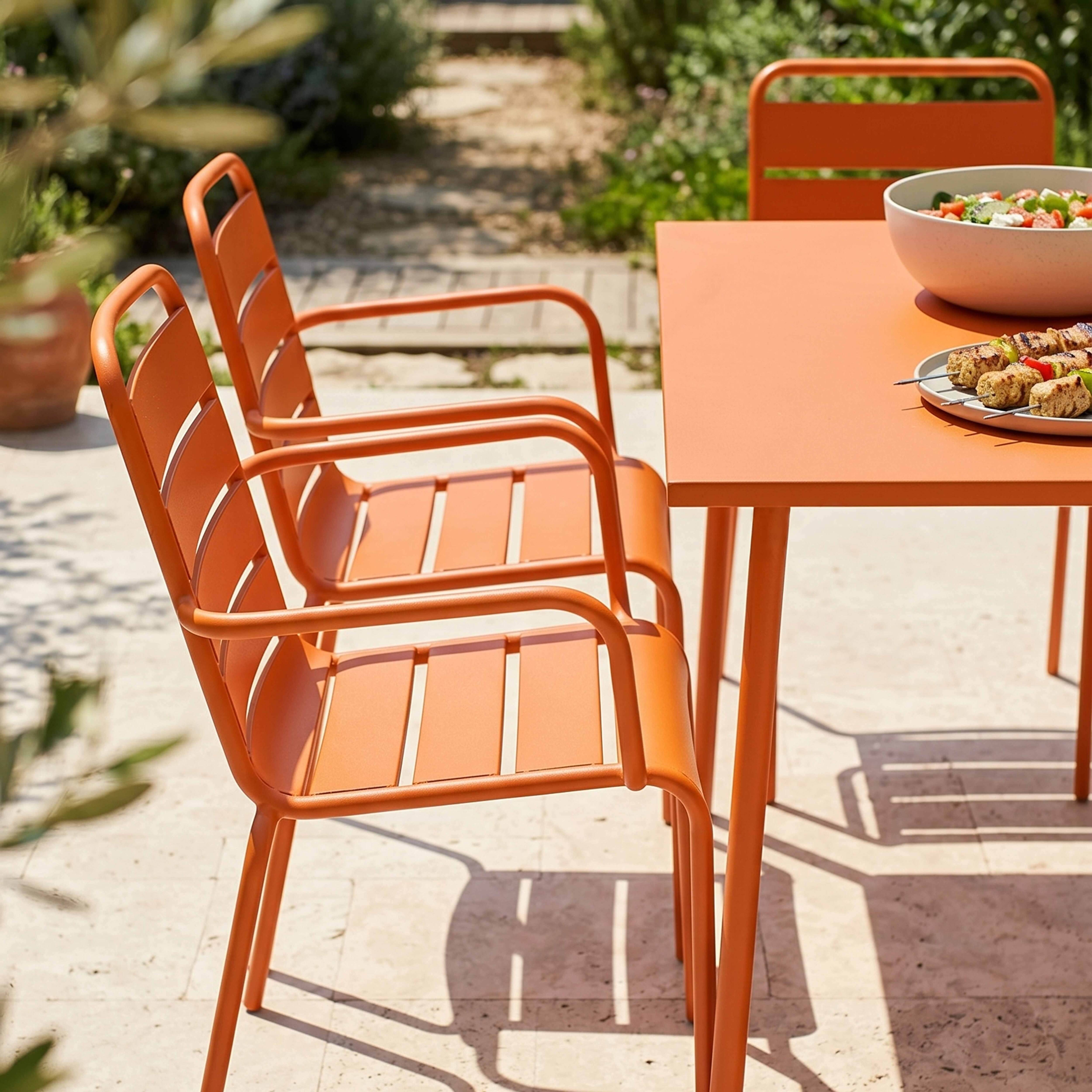 Oviala - Ensemble table de jardin carrée et 8 fauteuils en métal orange Palavas - Oviala - Image 4