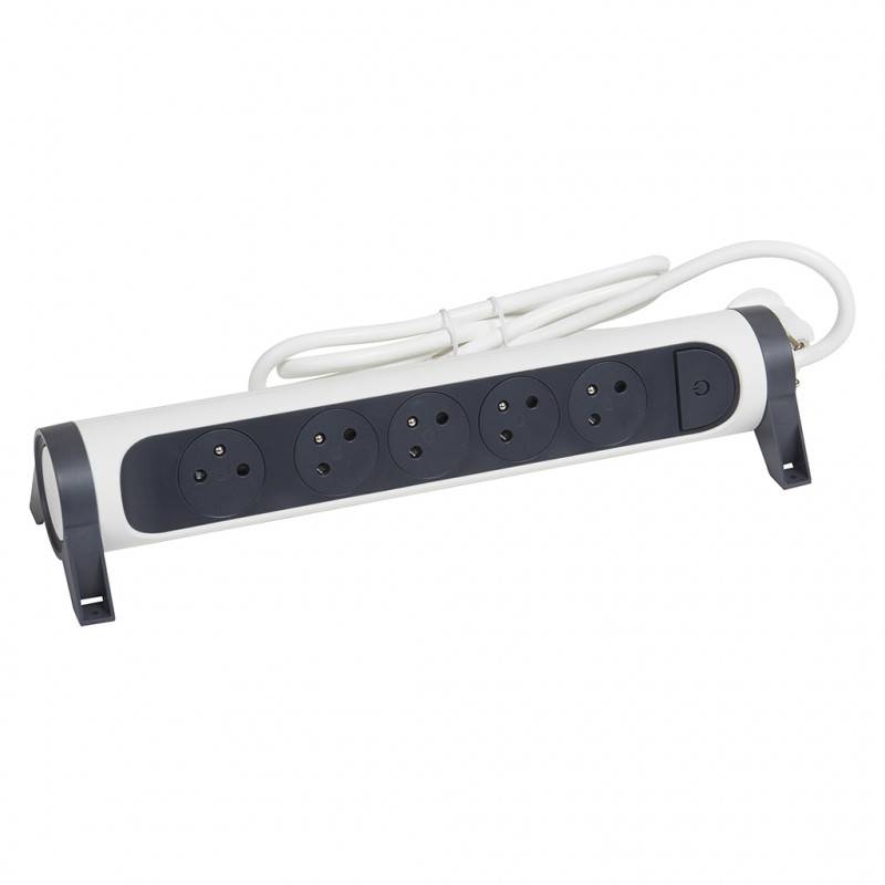 Legrand - Rallonge multiprise 1,5m avec bloc rotatif 5 prises 2P+T avec interrupteur 0 494 50 LEGRAND - Image 1