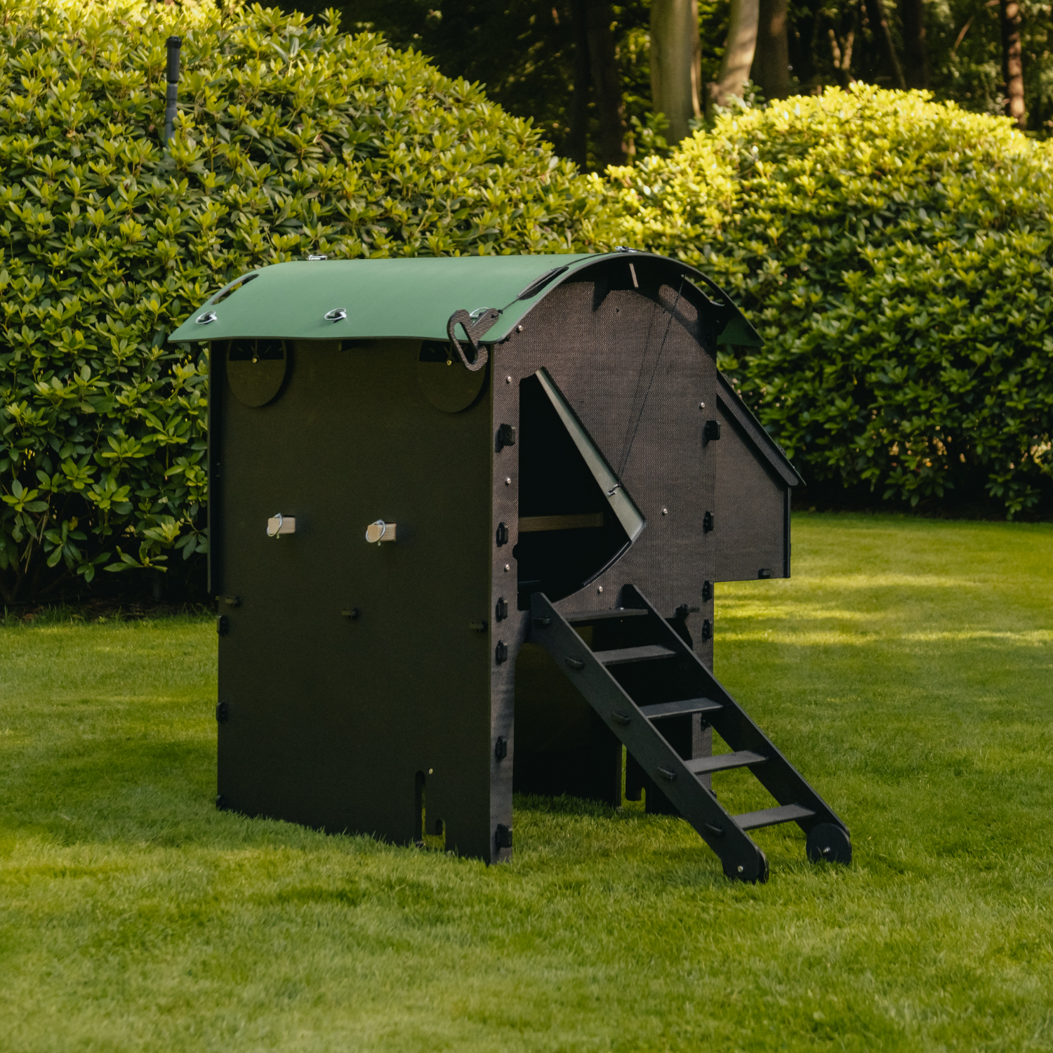 Poulailler Nestera The Penthouse Medium 5 poules - Plastique recyclé - garanti 25 ans - Image 3