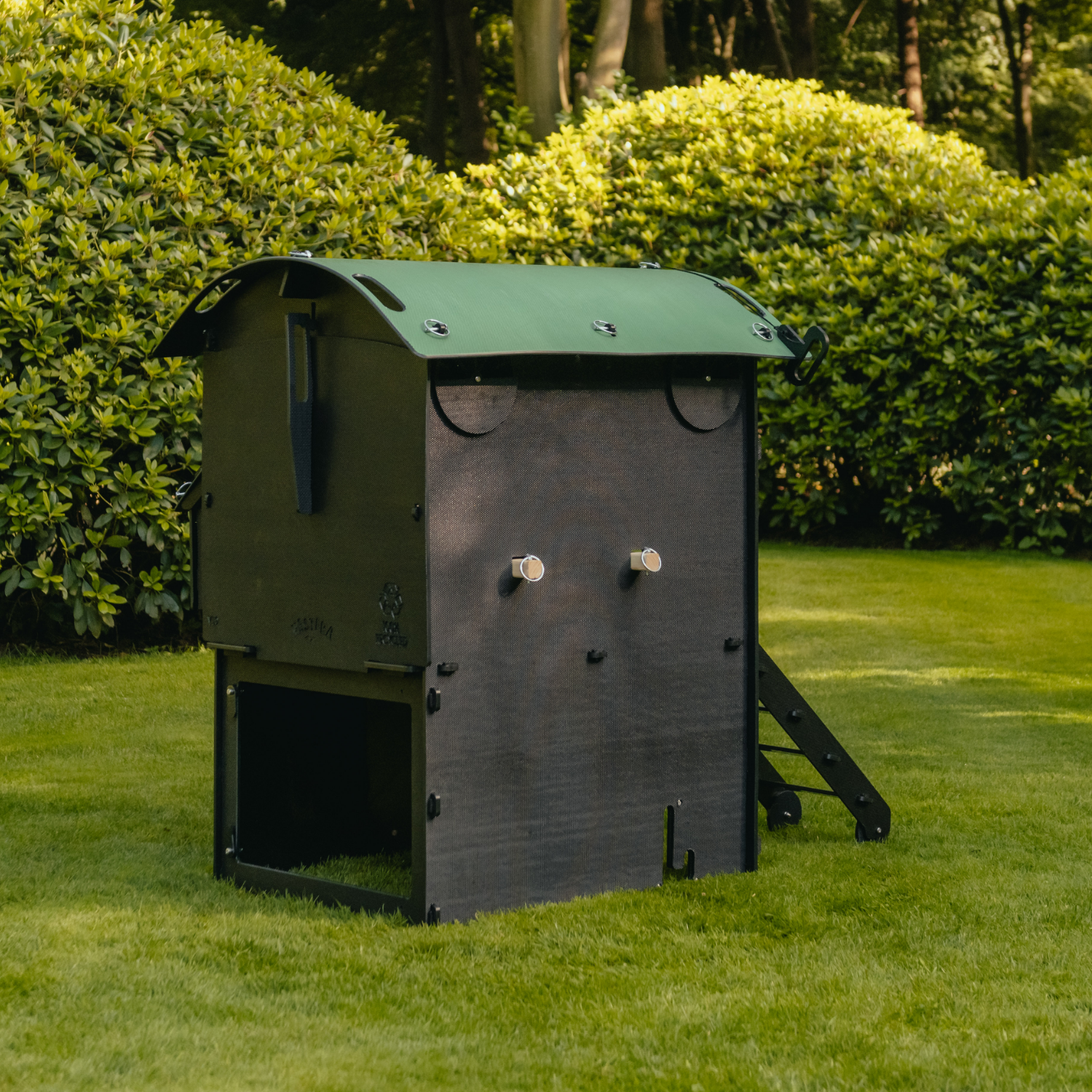 Poulailler Nestera The Penthouse Medium 5 poules - Plastique recyclé - garanti 25 ans - Image 5