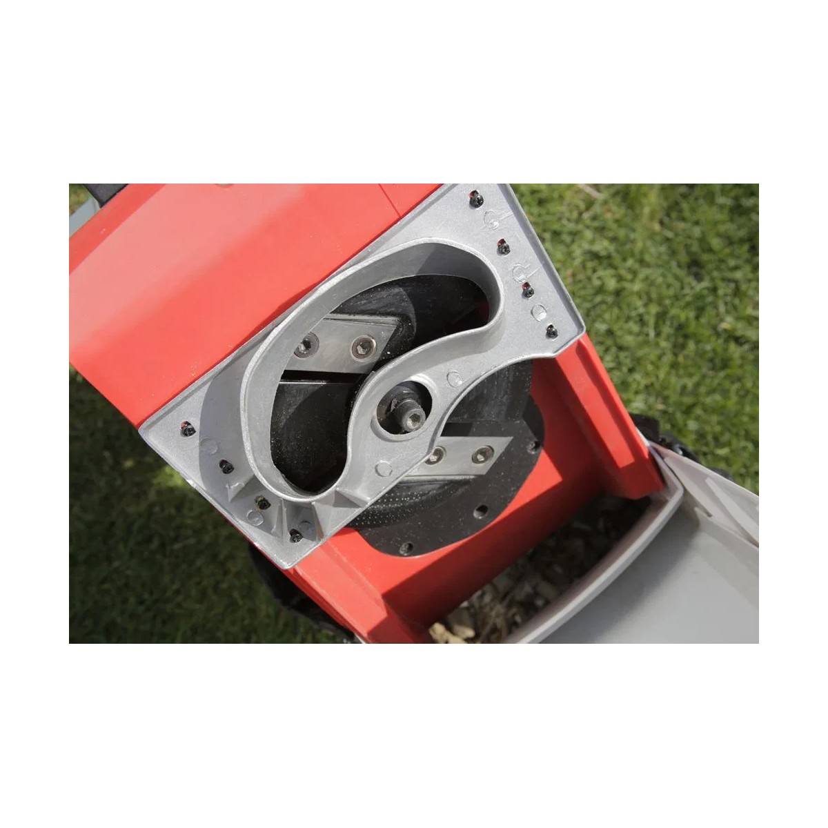 Broyeur de végétaux électrique 2500W 2 Lames acier trempé Branches jusqu'à 45mm Sac 45L IKRA - Image 8