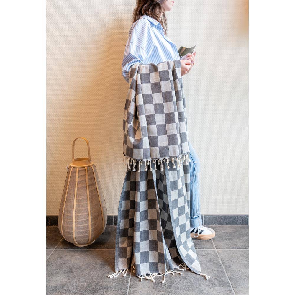 Aubry Gaspard - Plaid en coton damier gris avec franges - Image 2