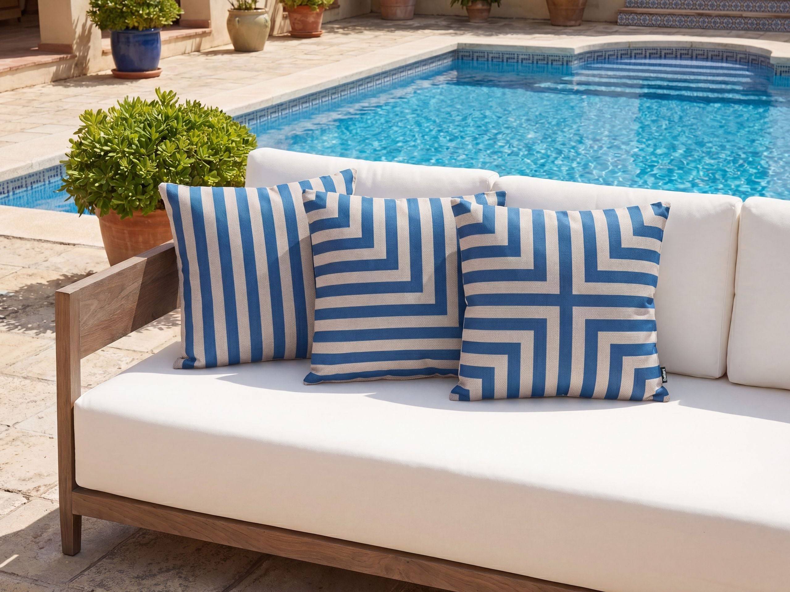 Beliani - Coussin d'extérieur Oléfine Beige/bleu APIOS - 45x45x10- Beliani