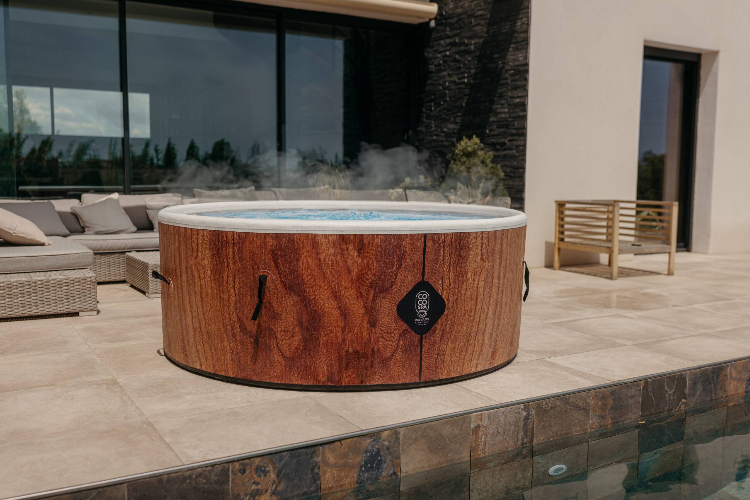 Coco Spa - Spa gonflable 4 places chauffant & massant imitation bois 180cm - Image 5