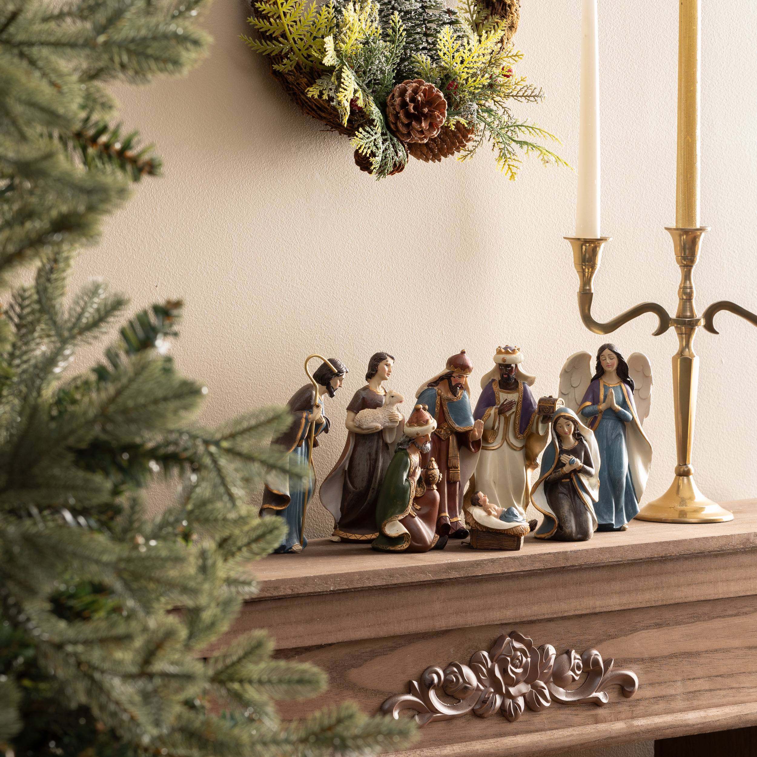Fééric Lights & Christmas - Lot de 8 santons en résine H. 16 cm - Feeric Lights & Christmas