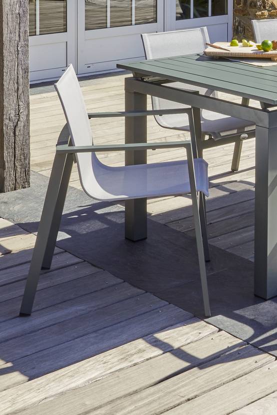 Dcb Garden - Fauteuil de jardin empilable en alu et toile plastifiéee - Kaki - MIAMI - Image 2