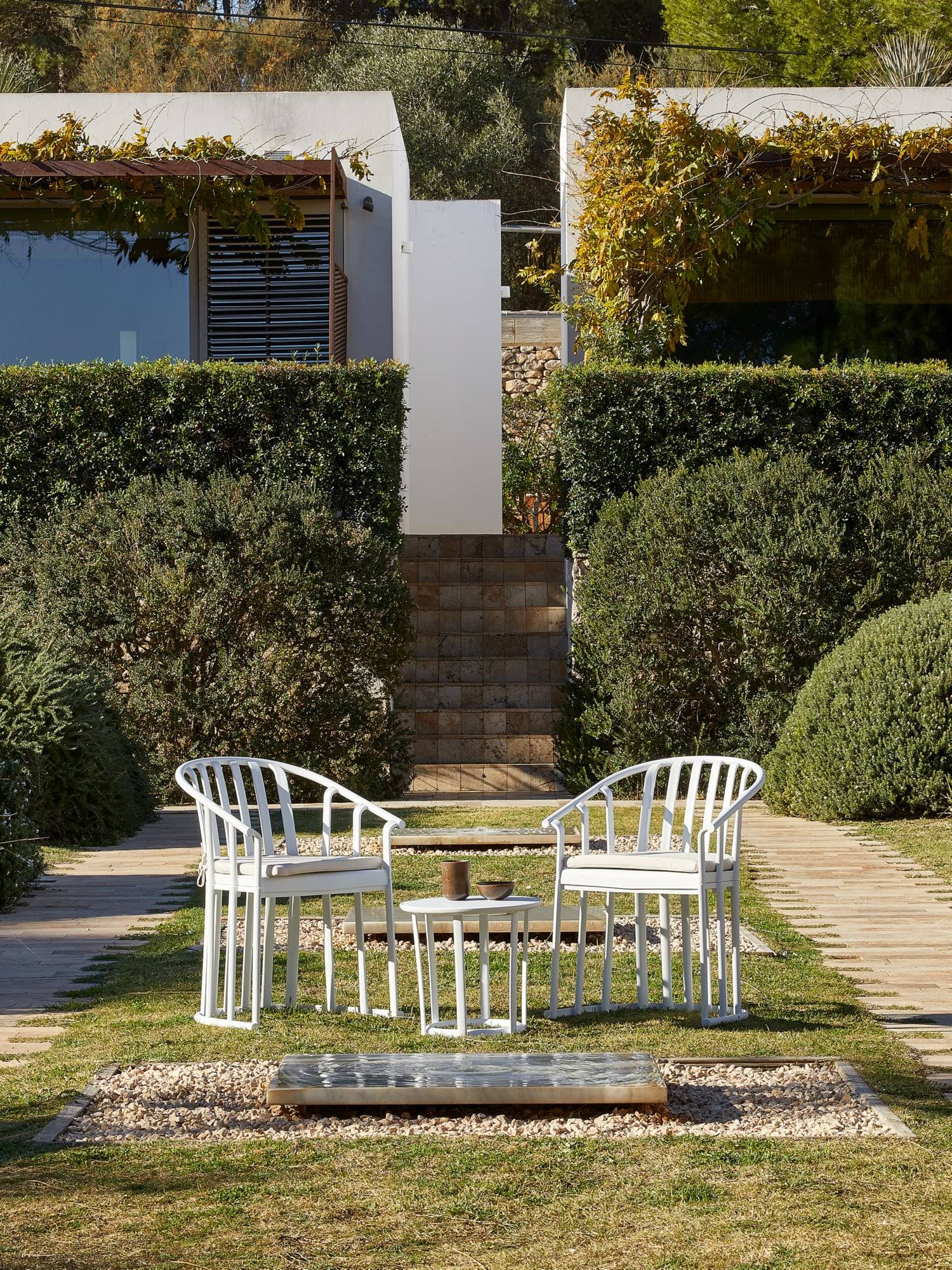 Set 2+1 fauteuils-coussin-table intérieur, extérieur blanc RAFF Resol - Image 3