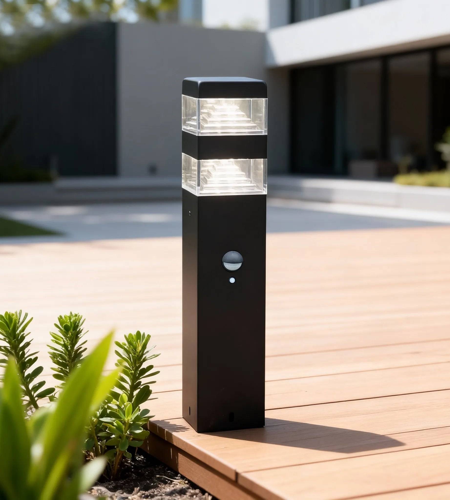 Borne extérieure Pyramide 1000 lumens avec détecteur - Image 2