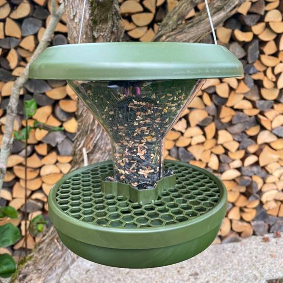 Mangeoire anti-nuisibles SMART BIRDS pour oiseaux verte SWISSINNO - Image 4