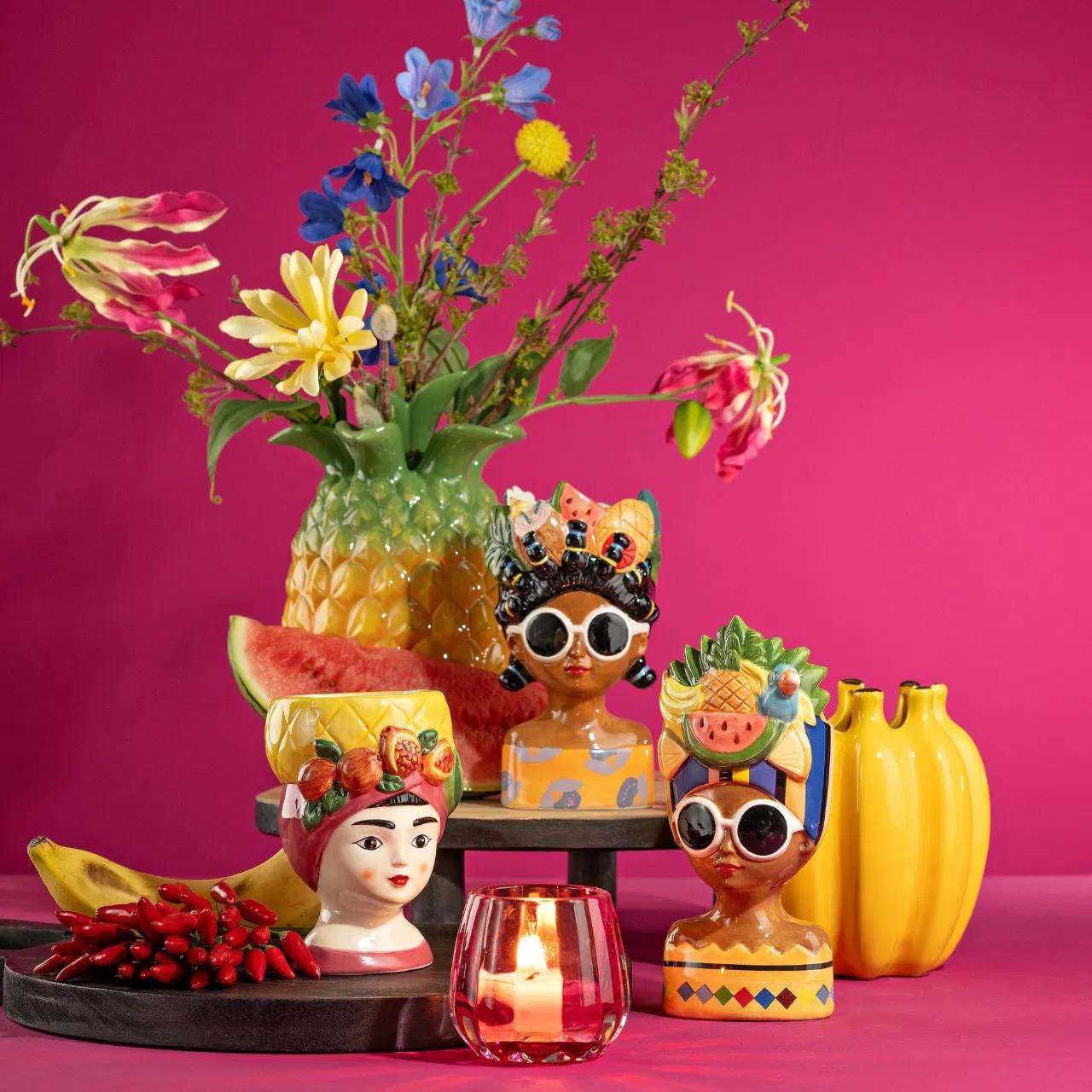 Deux vases femmes avec des fruits 10x20x10cm - Image 2