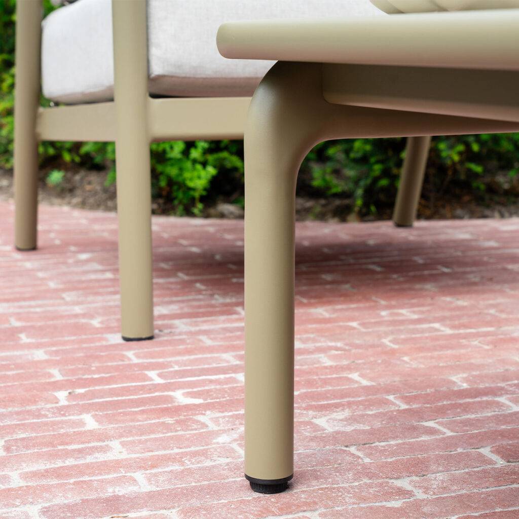 Wilsa Garden - Salon de jardin bas 5p en aluminium Kaki clair et tissu Beige chiné LINDOS - Image 8