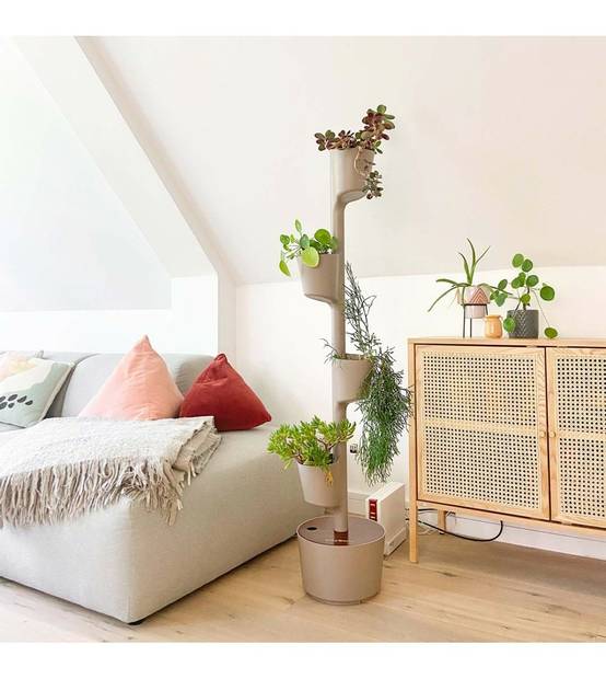 Jardinière verticale CitySens couleur écorce et bois teck avec 4 pots et arrosage automatique Wi-Fi - Image 4