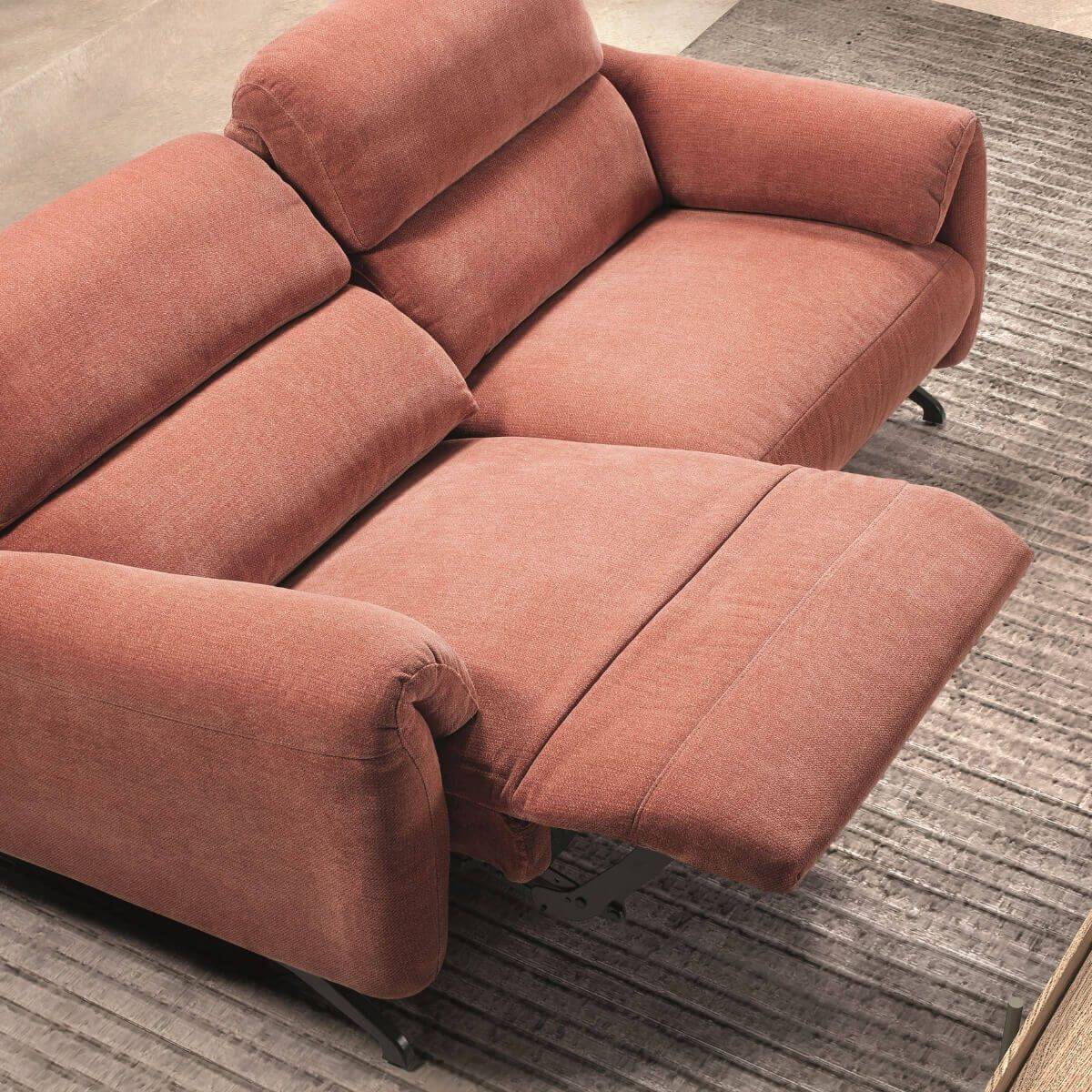 ALTOBUY - Canapé relax électrique 3 places tissu polyester terracotta - MALKO - Image 8