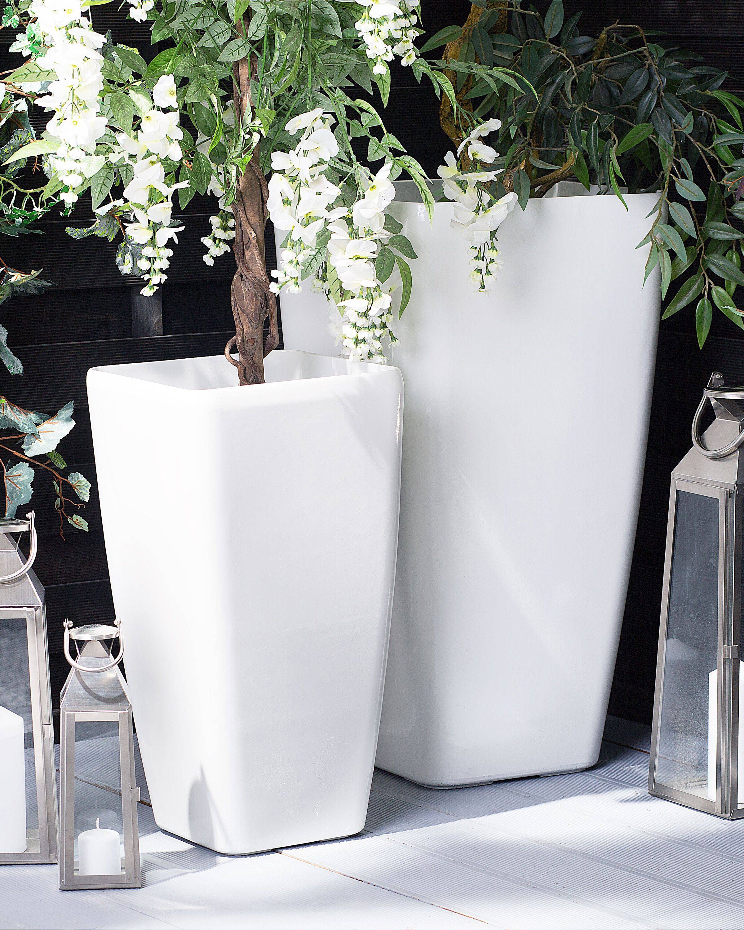 Beliani - Haut Cache-Pot Blanc Carré 30 x 30 x 57 cm Pot de Fleurs Robuste en Fibre d'Argile au Design Moderne Idéal pour Extérieur et Intérieur Beliani - Image 2