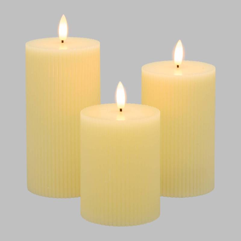 Lot de 3 Bougies à LED Cylindriques striées Ivoire flamme 3D avec Télécommande pas cher Lotti - Image 6