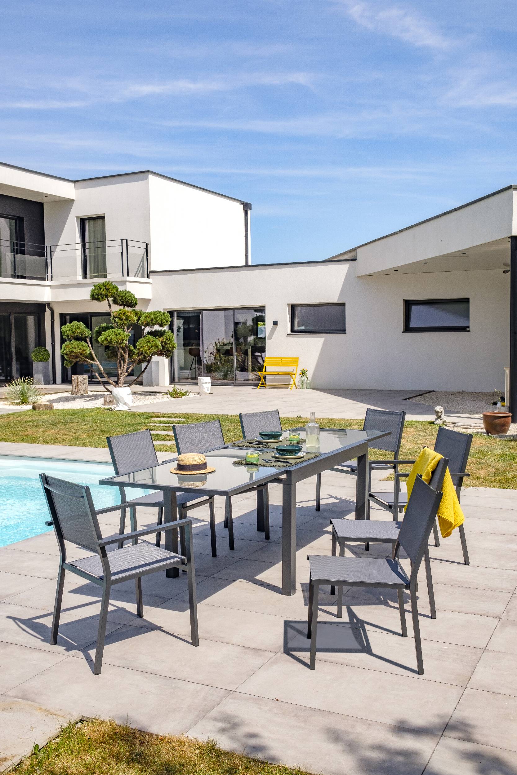 Dcb Garden - Ensemble repas 8 places en aluminium et plateau verre - Gris anthracite - TOLEDE - Image 8