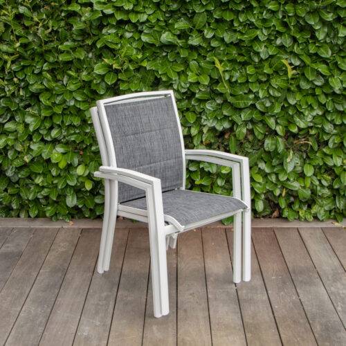 Wilsa Garden - Ensemble MODULO 6/10p en aluminium blanc et verre décors bois avec 6 fauteuils en textilène - Image 6