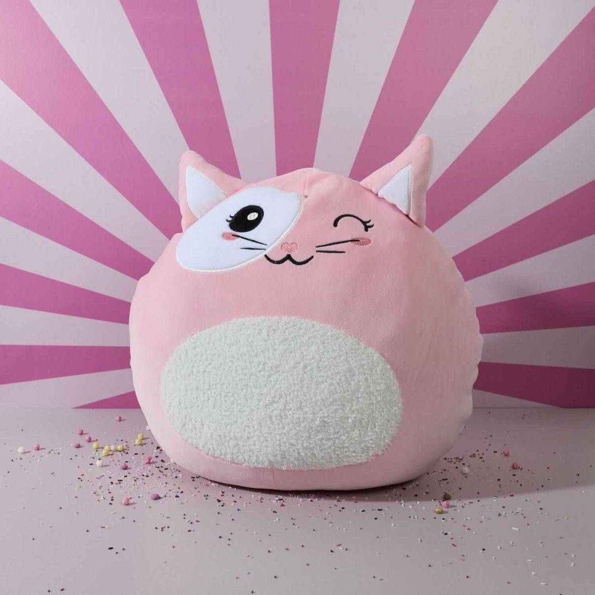 The Concept Factory - Peluche Enfant Chat "Kawaii" 42cm Rose - Image 3