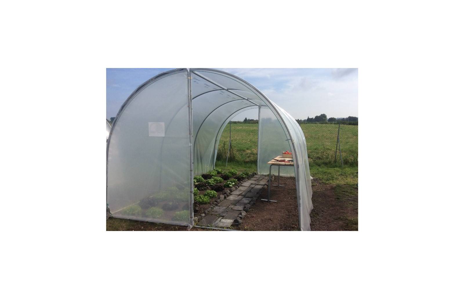 Serre tunnel de jardin - 22m² - 3 x 7,5 m - pieds arrondis - polyéthylène haute densité - 2 portes pivotantes - LES SERRES TONNEAU - Image 6