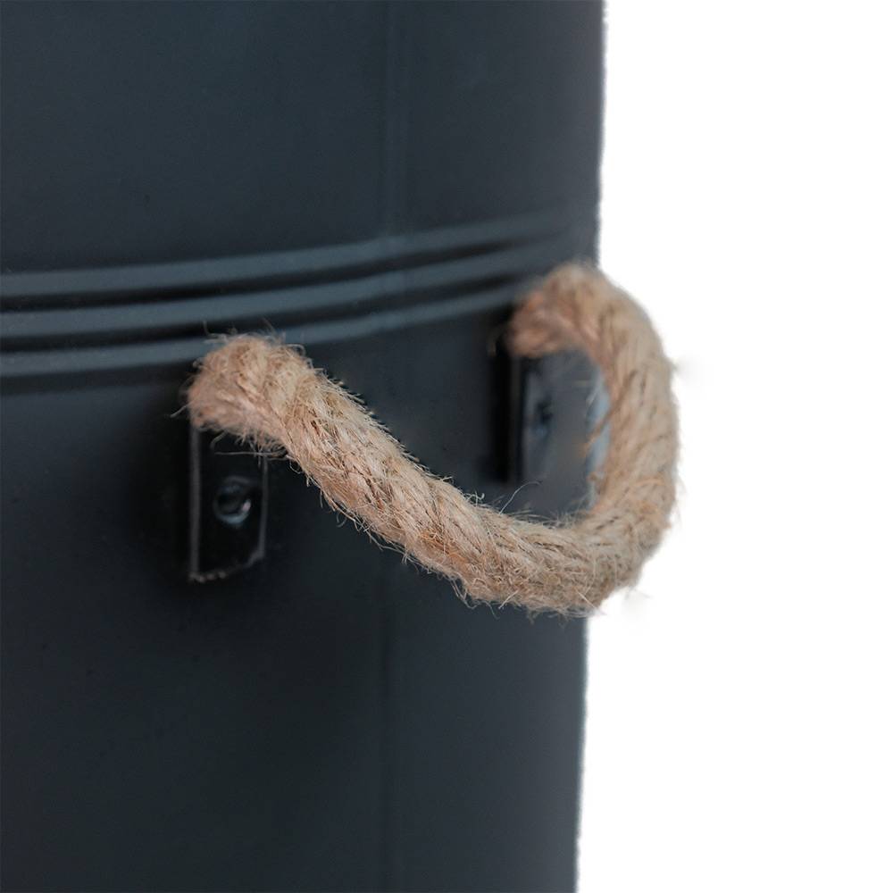 Réservoir à granulés acier noir 51 L - Ø 37 x H 48 cm - Avec tamis et pelle - FACILITYS - Image 6