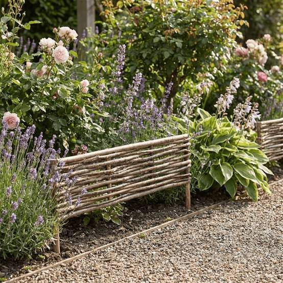 Bordure pour potager - Noisetier tressage horizontal - Avec piquets - 40x150 cm - Image 2