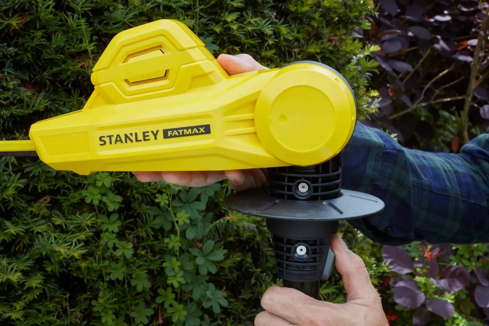 stanley - Taille-Haies sur Perche 18V STANLEY FATMAX V20 SFMCPH845B-XJ Sans Batterie ni Chargeur - Image 5