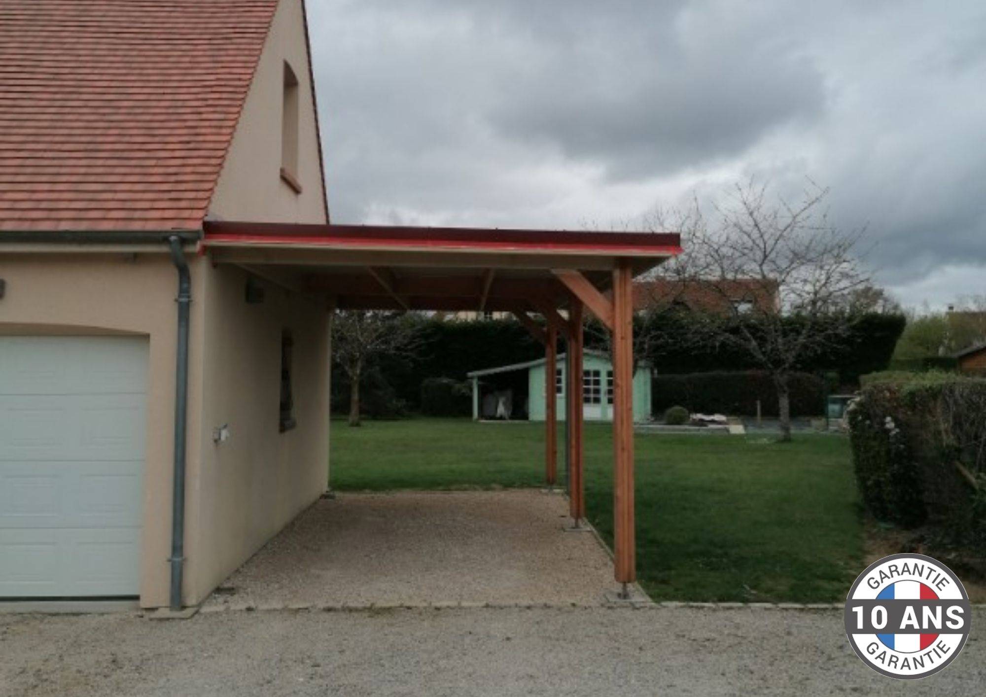 Cpbf Charpentes - Carport toit plat adossé 400cmx750cm bois DOUGLAS français (charpente - auvent - abri camping-car). 30 m². Garantie 10 ans. - Image 1