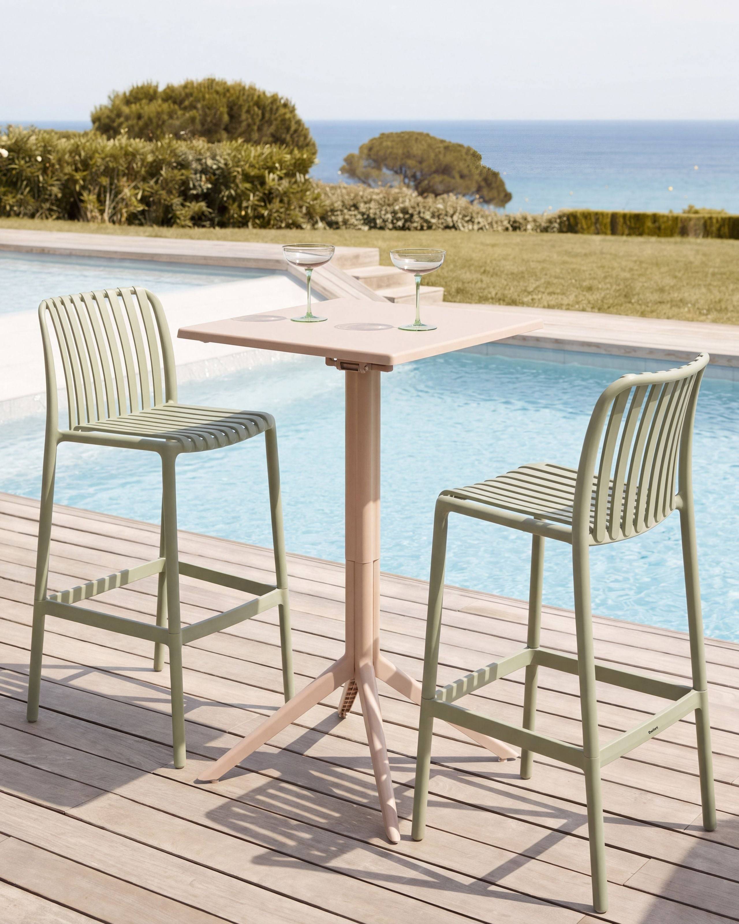 Beliani - Tabouret de bar Polypropylène Vert ARICCIA - 49x53x104- Beliani