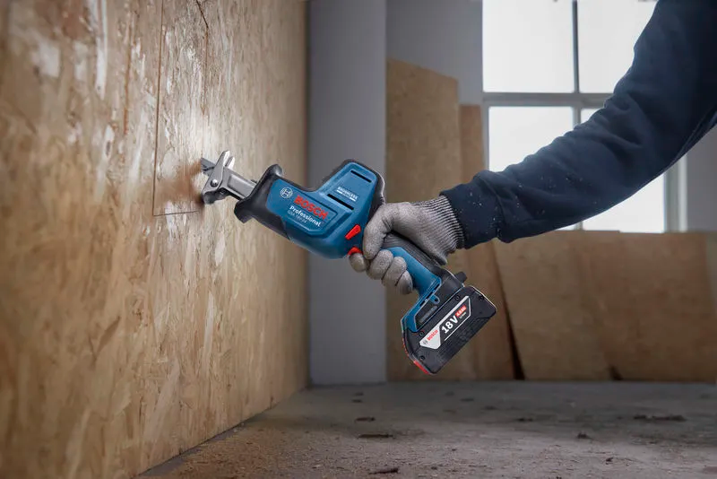 Bosch - Scie sabre GSA 18V-24 Professional avec 2 lames (bois, métal) en coffret L-BOXX - BOSCH - 06016A5101 - Image 5