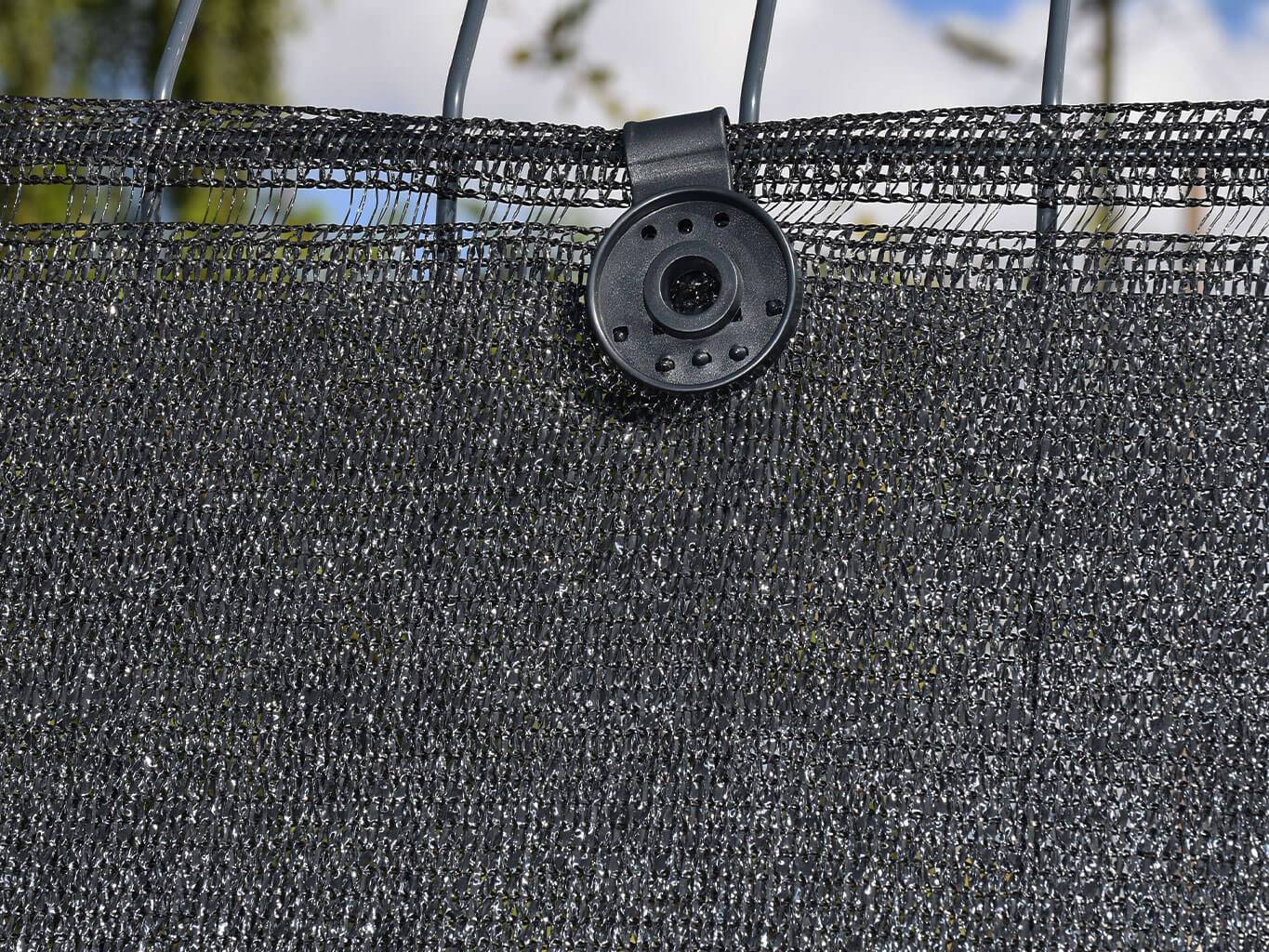 Maille Store - Brise-vue 100% - Gris anthracite - 270gr/m² - Boutonnières Gris foncé 2m x 10m - Image 3