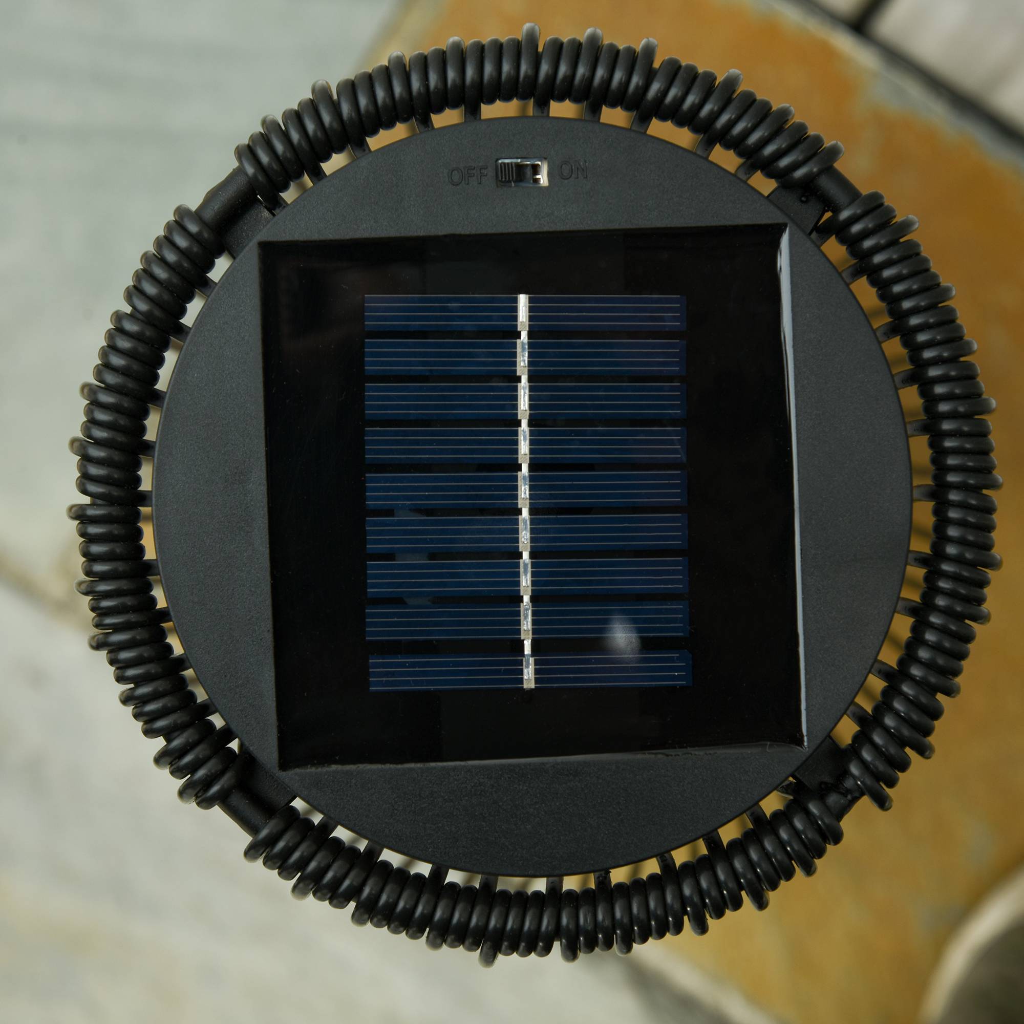 Lampadaire de jardin LED résine tressée noir 21.5 x 21.5 x 61 cm - PANGIVO - Image 10