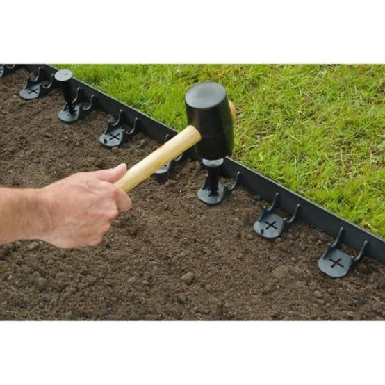 NATURE Bordure a gazon en polypropylene et polyéthylene - 16 ancres - H 4,5 x (4 x L100) cm - Noir - Image 5
