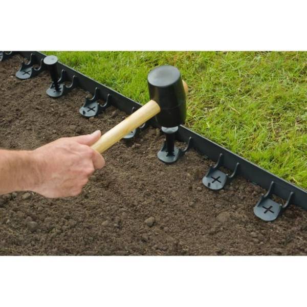 NATURE Bordure a gazon en polypropylene et polyéthylene - 16 ancres - H 4,5 x (4 x L100) cm - Noir - Image 5