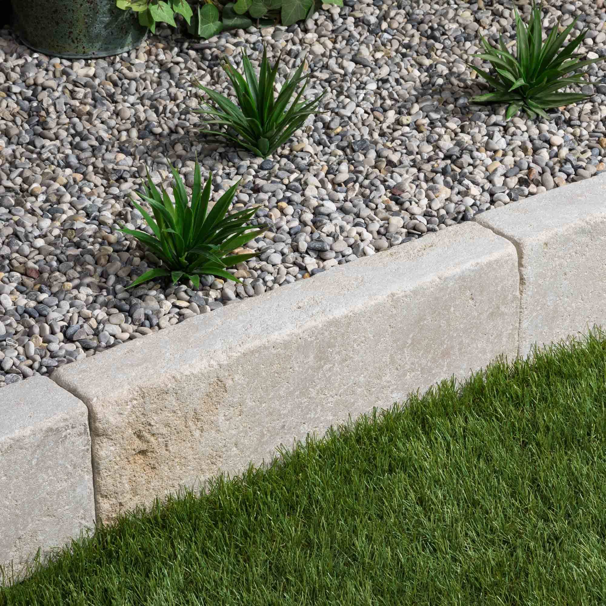 RO'MA Nature - Bordure de jardin Pierre de l'Atlas Beige 50x15x8 cm (lot de 15 bordures soit 7,5 mètres) - RO'MA NATURE - Image 1