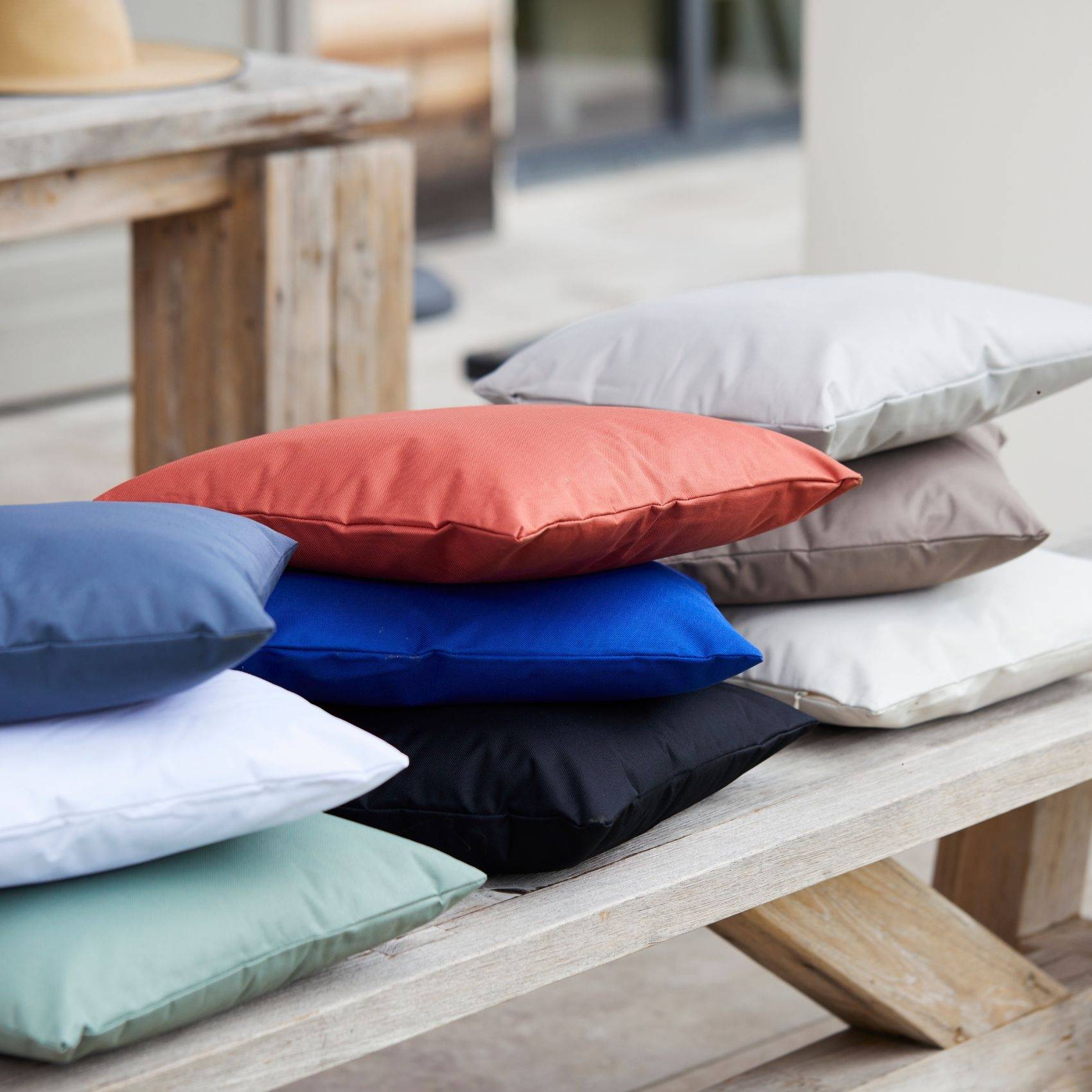 Home Maison - Coussin extérieur imperméable et déhoussable - HOME MAISON - Image 2