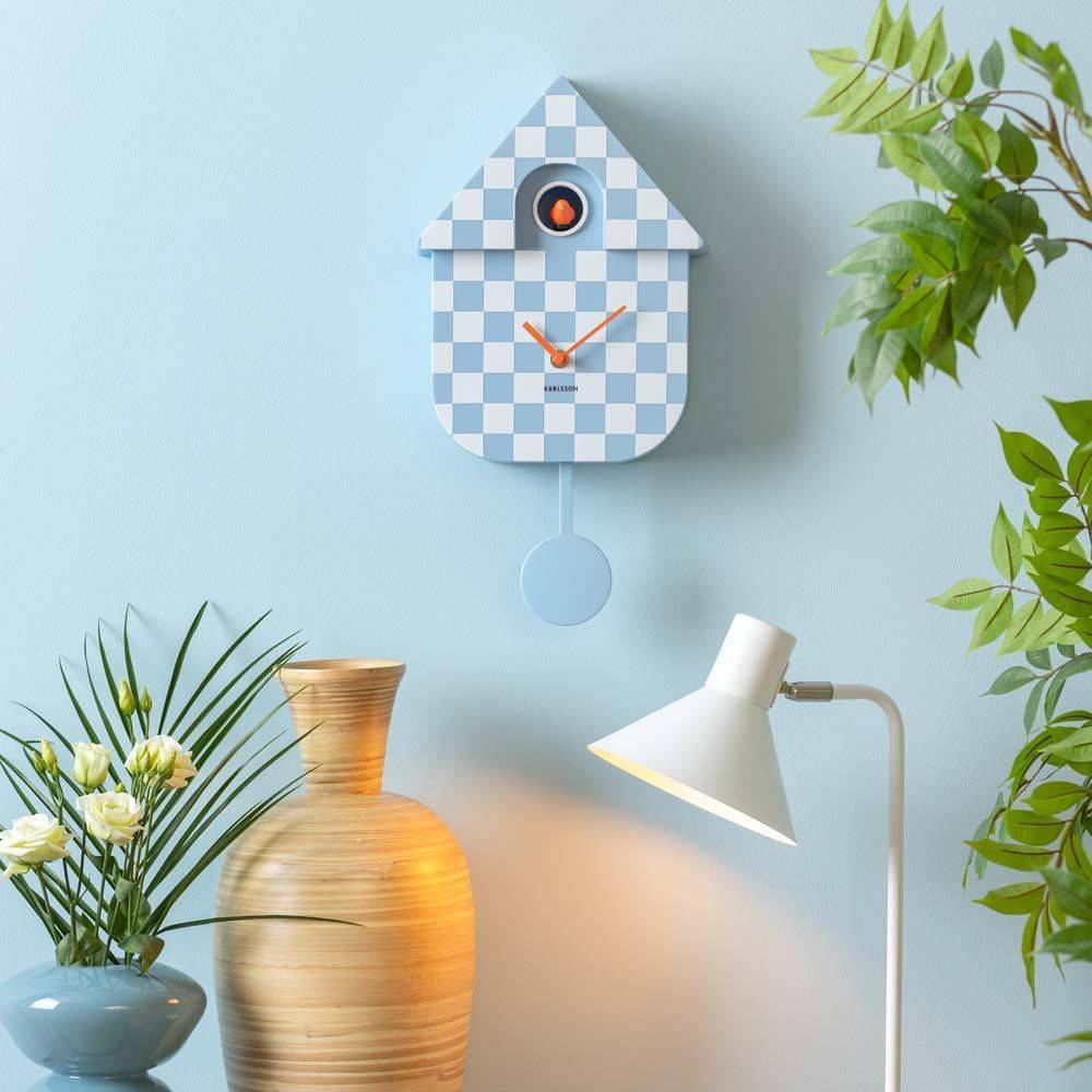 Karlsson - Horloge murale moderne Cuckoo Checker Bleu clair et blanc - Image 2