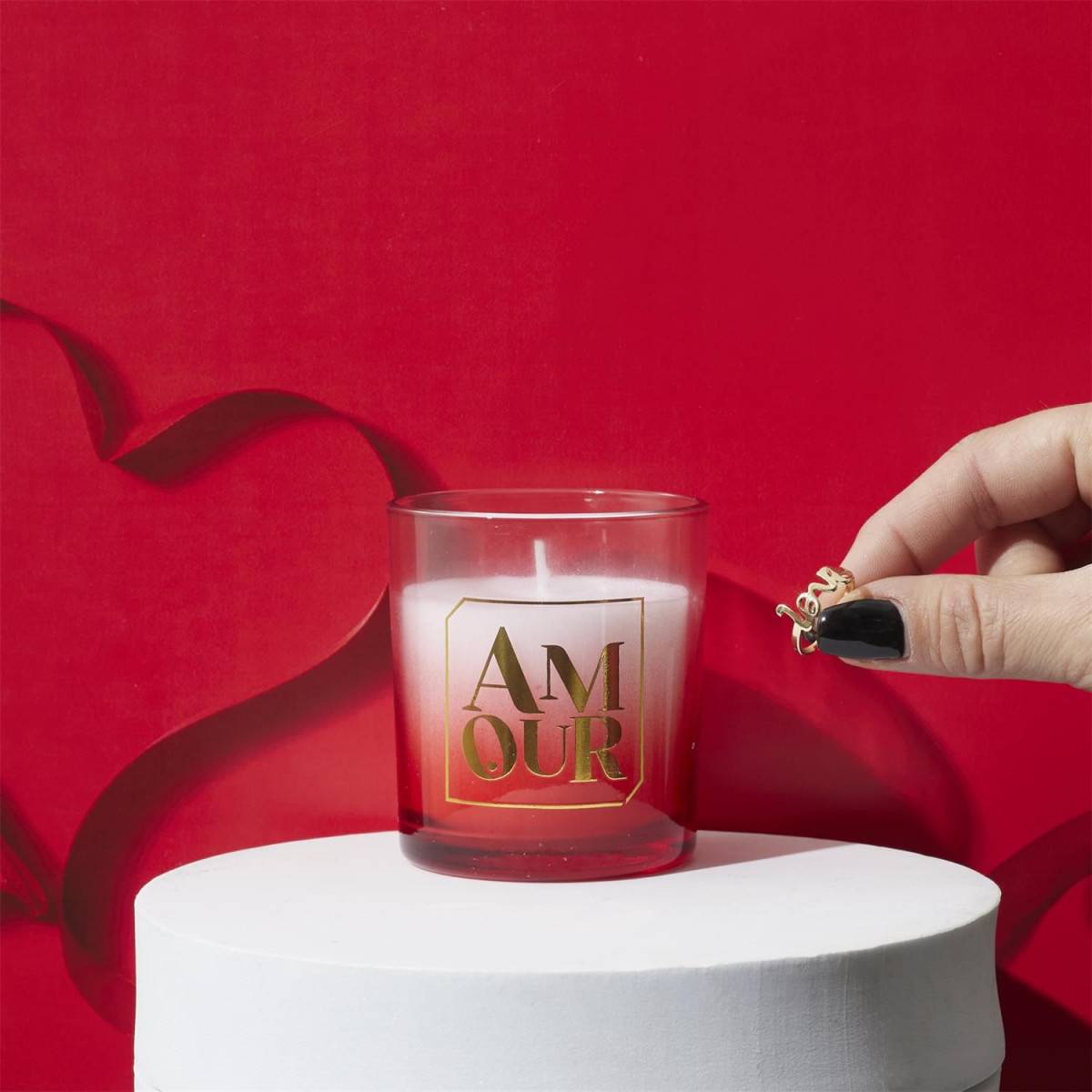 The Concept Factory - Bougie Parfumée Bijou Surprise "Amour" 110g Rêve Poudré - Image 3