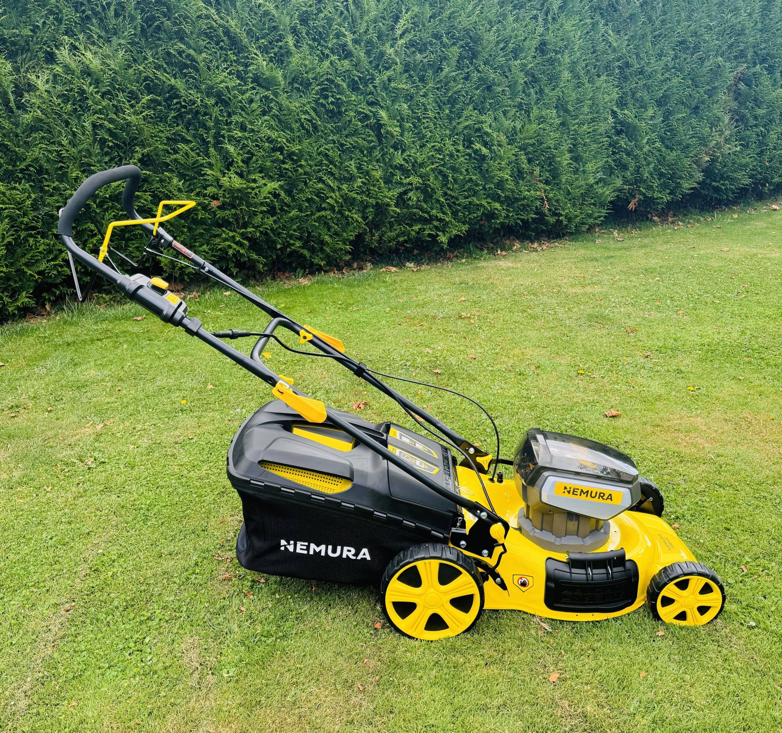Nemura - Tondeuse A Batterie 80V (2x40V) - Coupe 46cm - Autotractée + 2 Batteries 4Ah + Double Chargeur - Autonomie 500m2 - Image 3