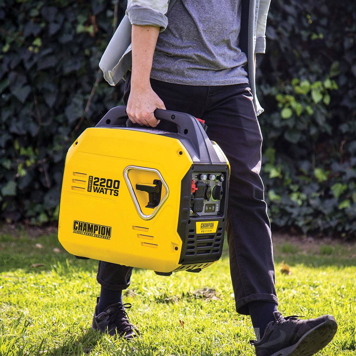 Champion Power Equipment - Groupe electrogène Silencieux 2200W Inverter Moteur 4T essence 79 Cm3 CHAMPION Protection AVR Autonomie + 10 heures Generateur - Image 4