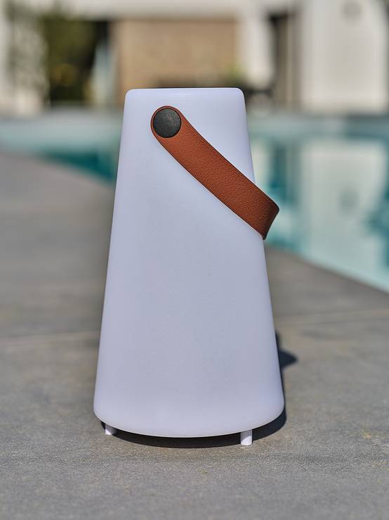 Lampe enceinte bluetooth sans fil LUMEA poignée cuir - REMARQUABLE - Image 2