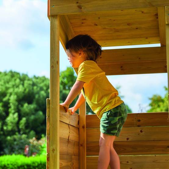 Cabane sur pilotis en bois FSC® avec toboggan vert pomme CIMES - Image 3
