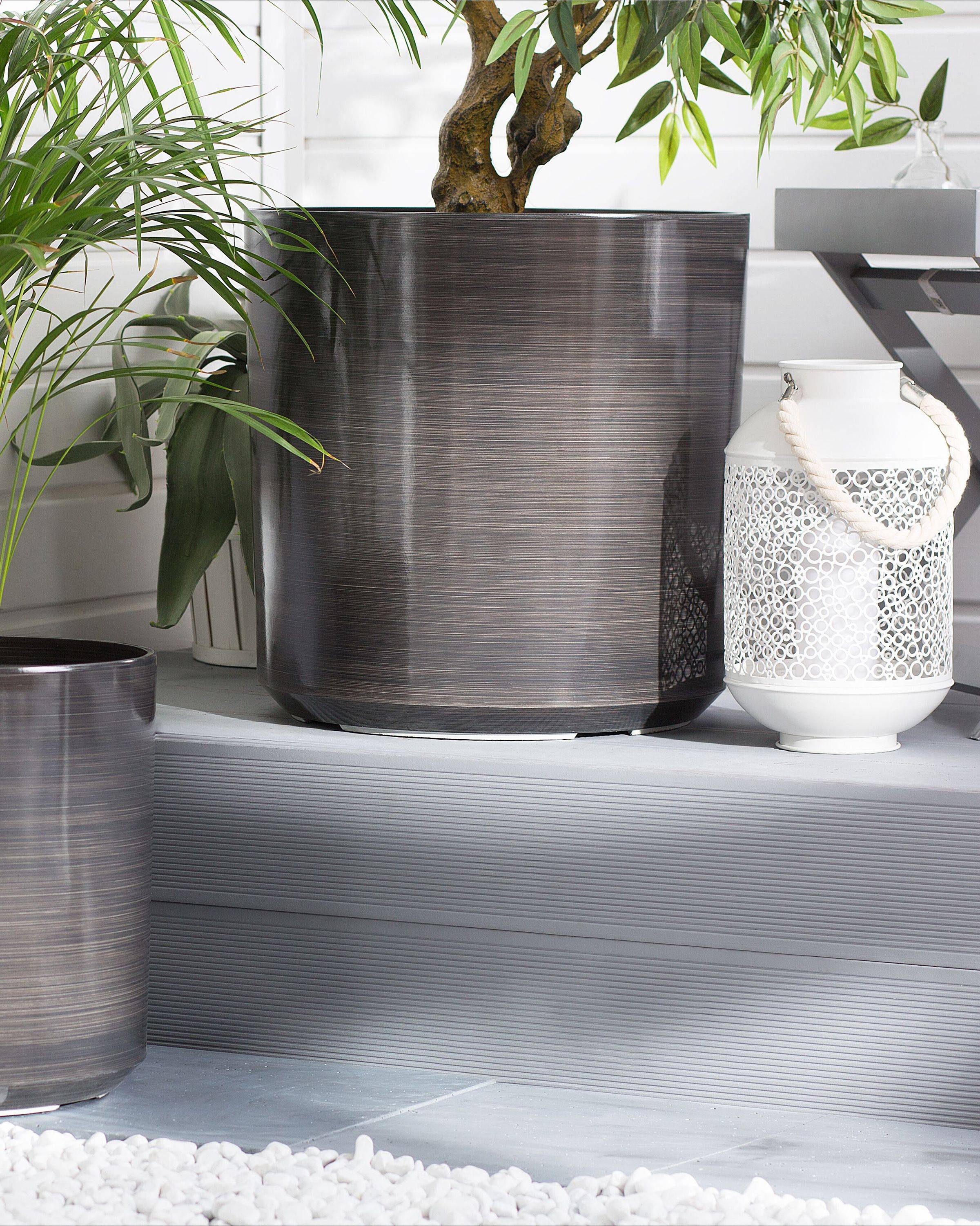 Beliani - Grand Cache-Pot Rond Gris Diamètre 43 cm en Mélange de Fibres au Design Moderne Idéal pour Intérieur et Extérieur Beliani - Image 2
