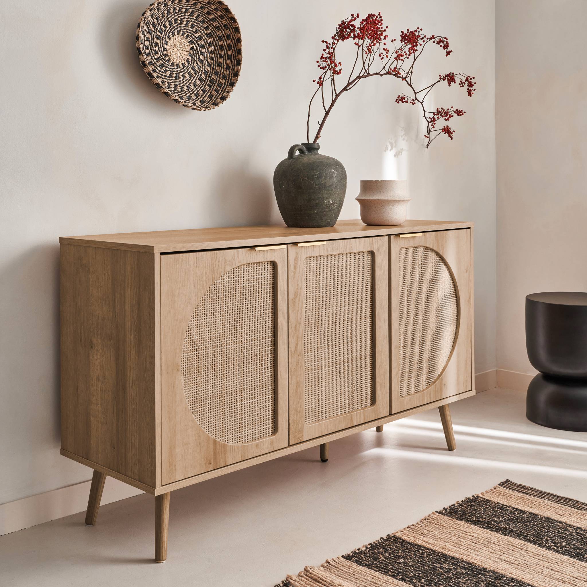 Buffet de rangement. Eva. cannage arrondis et décor bois. trois portes. deux niveaux . buffet bas. L 120 x l39 x H70cm | sweeek - Image 3