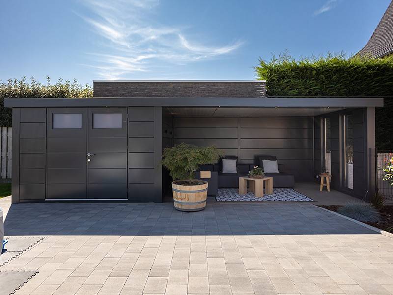 Telluria - Abri de jardin en acier de 8,9 m² anthracite CLASSICO 3030 avec auvent de 10,2 m² fermé à droite et 2 fenêtres - TELLURIA - Image 3