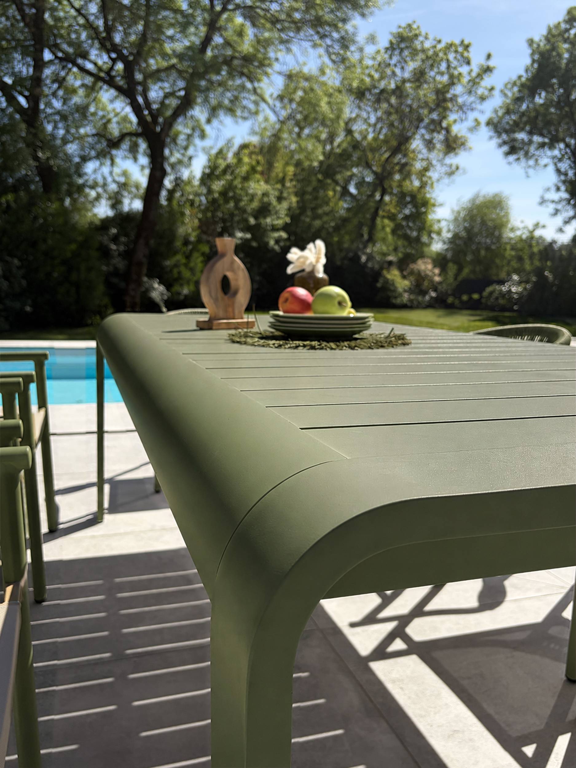 Dcb Garden - Ensemble repas de jardin en aluminium 8 places  - Vert olive - HANOI - Image 5